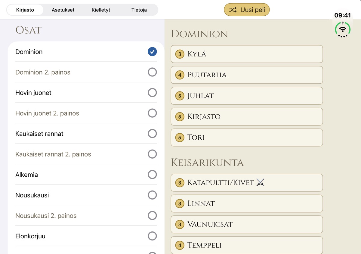 Dominion Minion avattuna iPhone Duolla: vasemmalla laajennusten kirjasto, oikealla valtakuntakortit